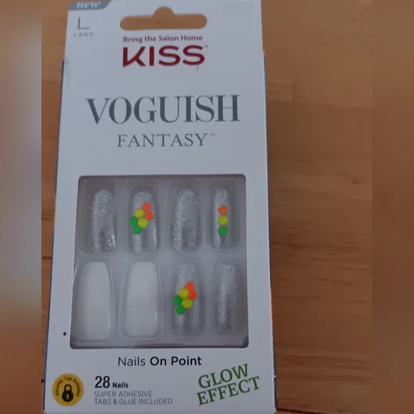 NEW Voguish Fantasy Glow Effect 28 Nails Set - Picture 1 of 2
